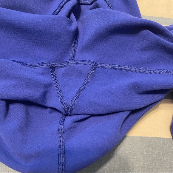 Lululemon Wunder Under Crop Reversible Blue size 6 - Picture 7 of 11